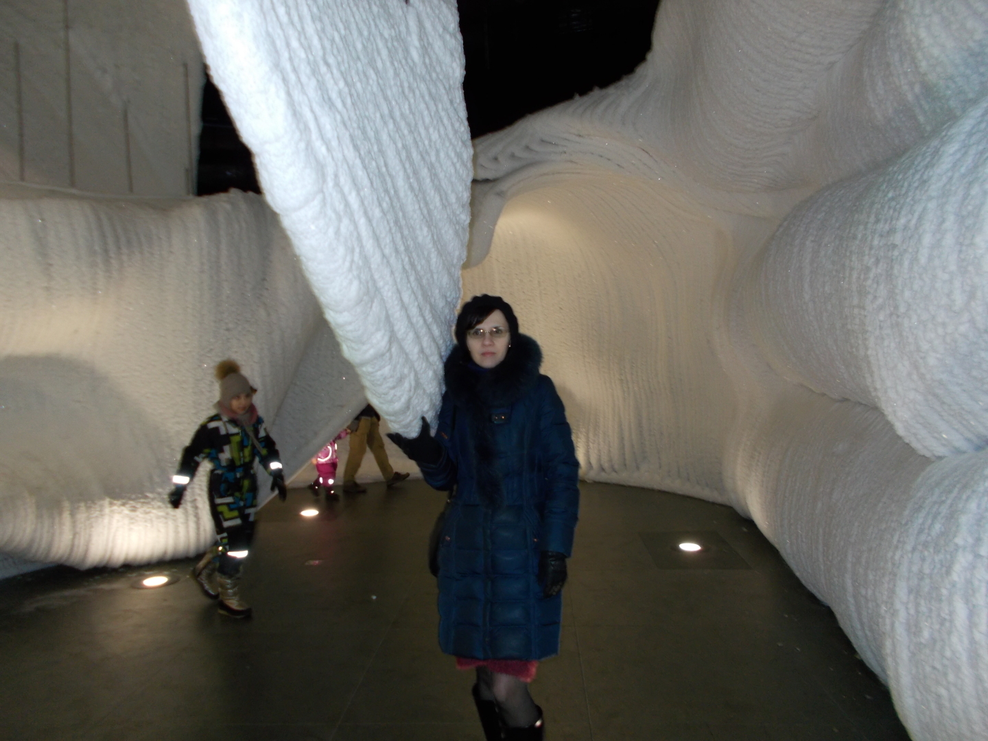 Наша прогулка по вечерней Москве. Ледяная пещера в "Зарядье"