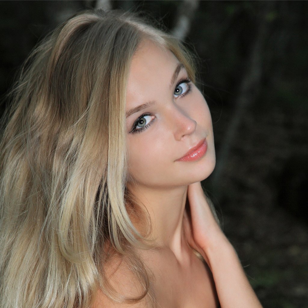 «Пообщаюсь с мужчиной, недорого», или От «жены на час» до жрицы любви – один шаг?