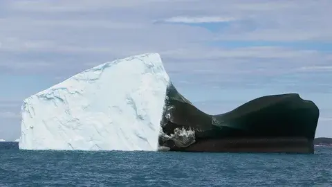 Айсберги гигантских размеров, откалывающиеся в Гренландии и встречающиеся в Атлантическом океане – не такая уж большая редкость. А откуда попадают в А