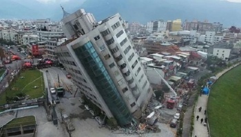На Тайване произошло самое мощное за 25 лет землетрясение