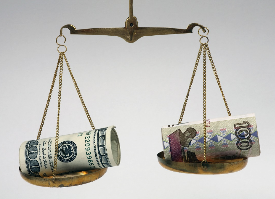 Обзор прогноза курса доллара на апрель 2024 года. Какие факторы повлияют на судьбу рубля. Мнение экспертов.