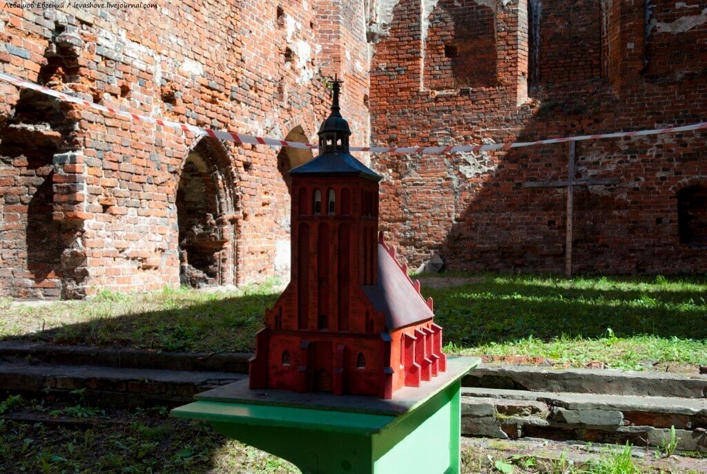 Место силы в Знаменске: «эту Кирху охраняет сильный ангел»… Или языческие Боги?