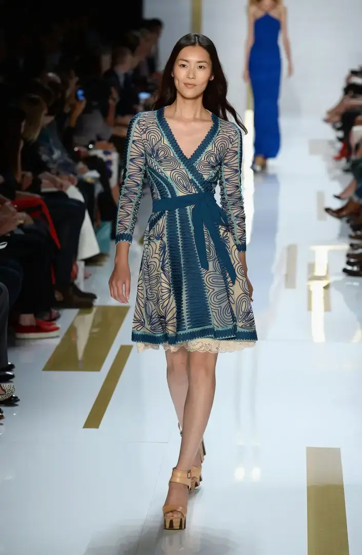 Что случилось с платьем с запахом?