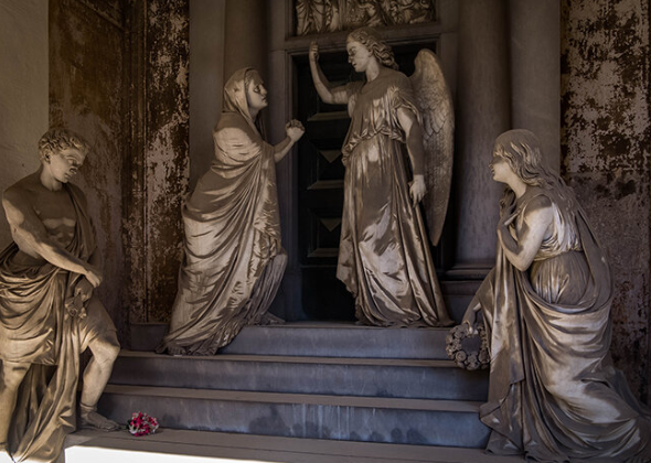 История нищей торговки, которая нарушила все законы своего времени, заставила родных ненавидеть себя и стала легендой после своей смерти