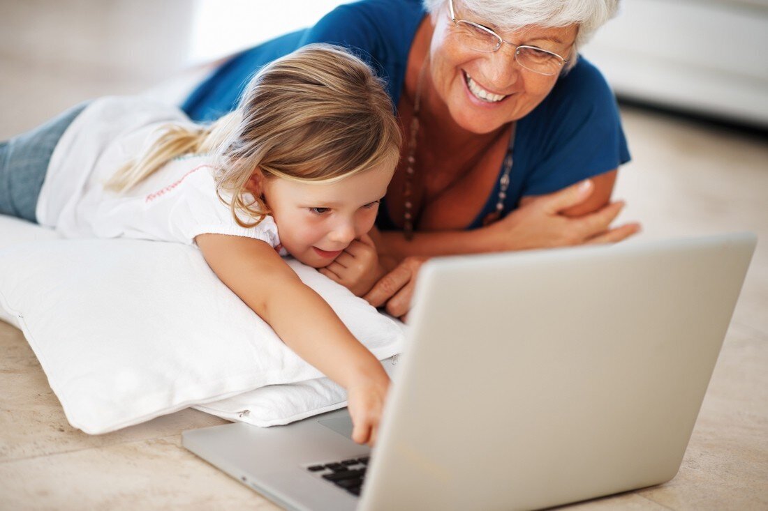 Бабушка желает оформить отпуск по уходу за ребенком: какие документы необходимы. Вопрос – ответ