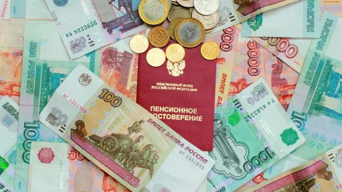 Какие изменения в графике выплат пенсий? И дополнительные выплаты перед майскими праздниками