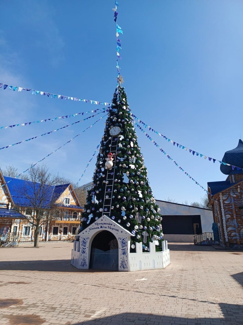 Пришла весна – пора гулять! Моя прогулка по Парку «Кузьминки» в Москве. История Усадьбы, Дед Мороз, Тропа сказок. Фото