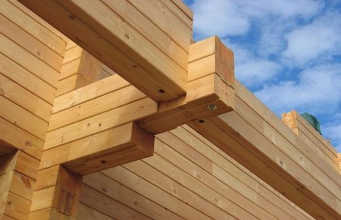 5 причин выбрать клееный брус для ваших строительных проектов
