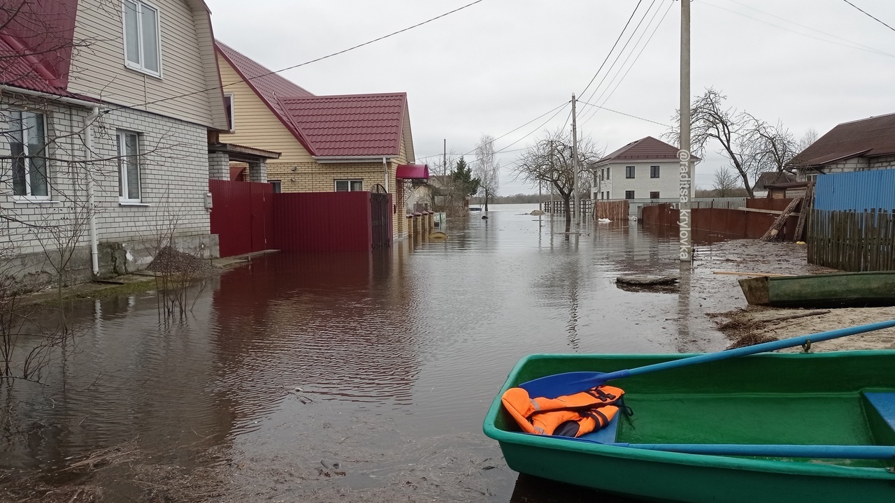 Поднялась река Белая в Башкирии, спасатели рассказали о затоплениях о садовых товариществ столицы республики. Уфа 1 сообщает,новости от 09.04.24.