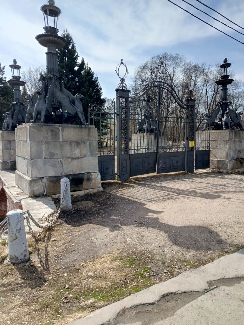 Пришла весна – пора гулять! Моя прогулка по Парку «Кузьминки» в Москве. История Усадьбы, Дед Мороз, Тропа сказок. Фото