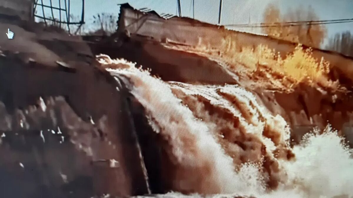 В Оренбургской области введен режим ЧС федерального характера. Глава МЧС Куренков назвал ситуацию в Орске «критической»