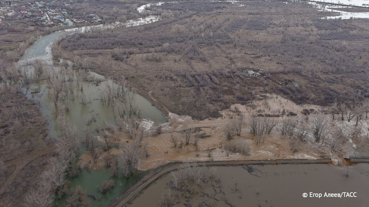 В Оренбургской области введен режим ЧС федерального характера. Глава МЧС Куренков назвал ситуацию в Орске «критической»