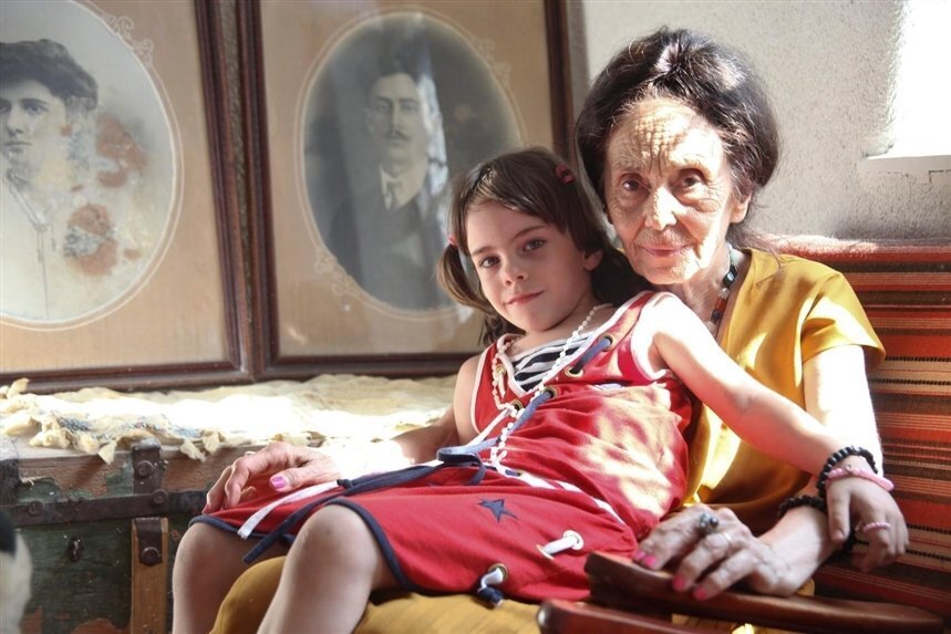 Женщины которым плевать на возраст и рожают даже в 60!!!