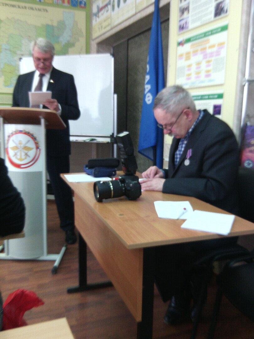 Запугать людей, конечно, можно, но это проблемы не решит!