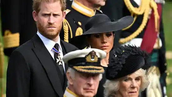 Король Чарльз «отчаялся» встретиться с детьми принца Гарри, Арчи и Лилибет, поскольку жизнь слишком коротка...