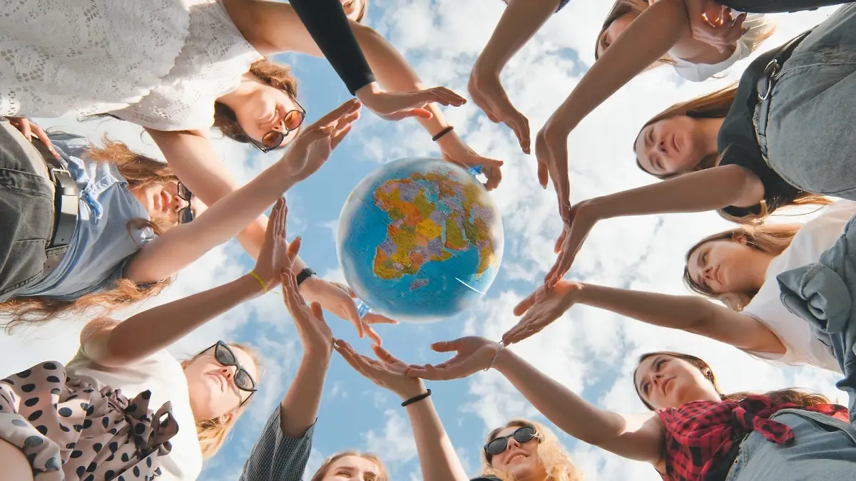 ПРАЗДНИКИ Международный день культуры, День экологических знаний, Тит-ледолом: Праздники и приметы 15 апреля.