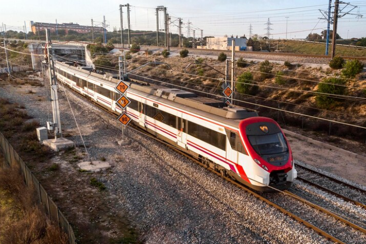 Транспортная полиция задержала несовершеннолетнего, приехавшего из Москвы в Петербург между вагонами «Сапсана»