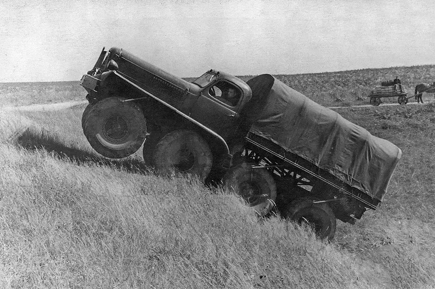 Грузовик, который был хорош во всём — и даже научился плавать: история и факты о ЗИС-Э134