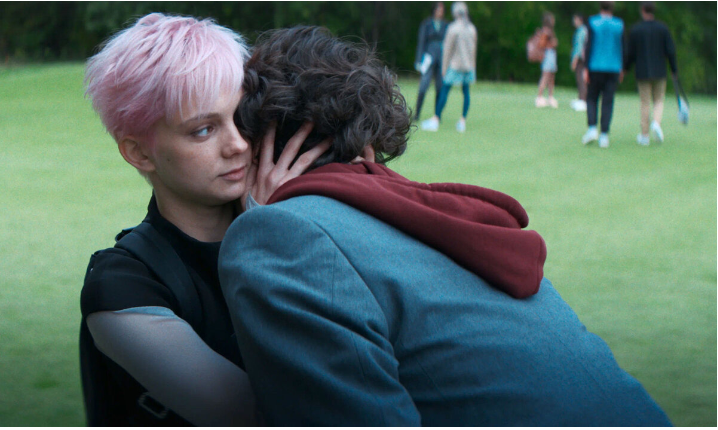 "Феноменальный триумф: Раскрываем впечатления от фильма «Сто лет тому вперед»"