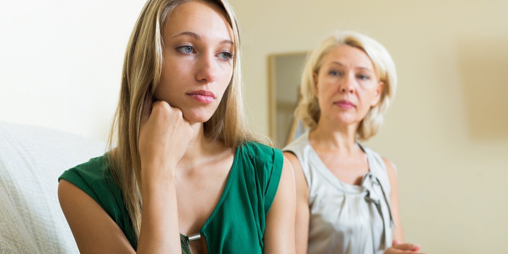 Мать-нарцисс: как распознать и защитить себя