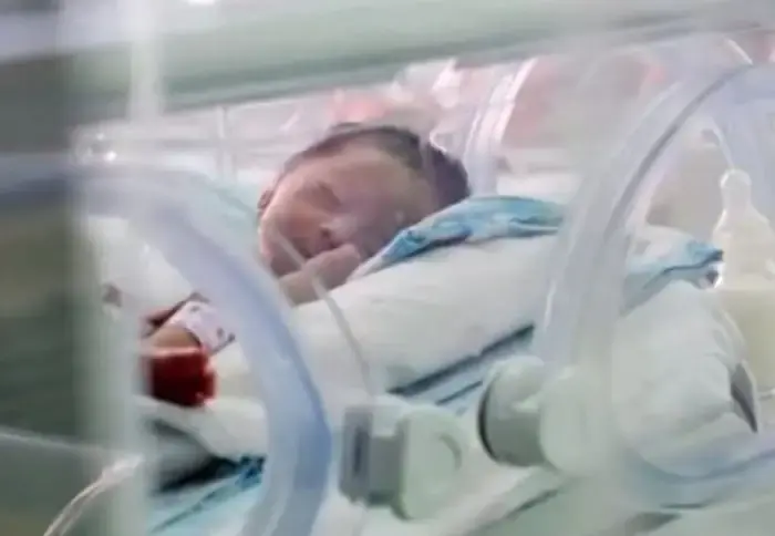 Новорожденная девочка была похоронена заживо, но чудом выжила