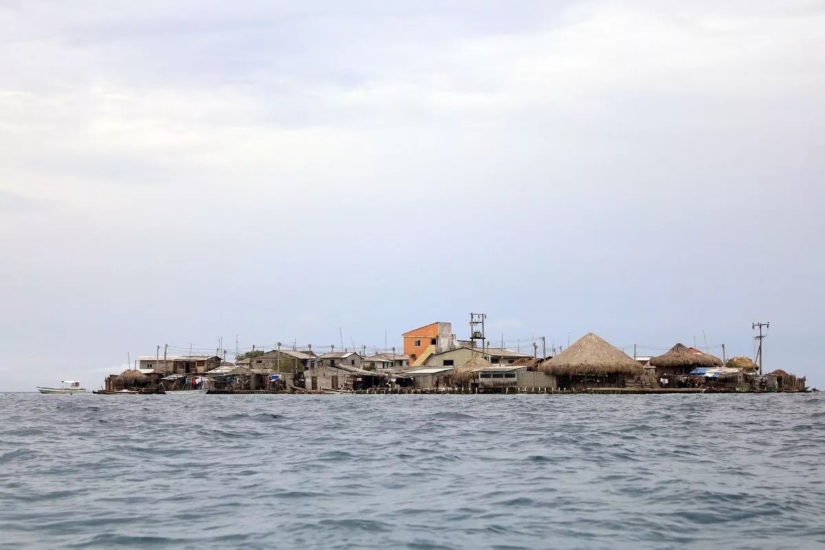 В «самом людном месте на Земле», где все родственники, нет места полицейским и машинам