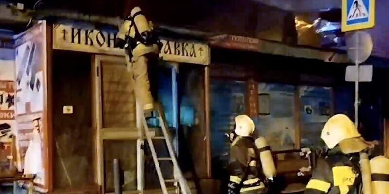 Пожар в Астрахани локализовали на площади 1,2 тыс. кв. м