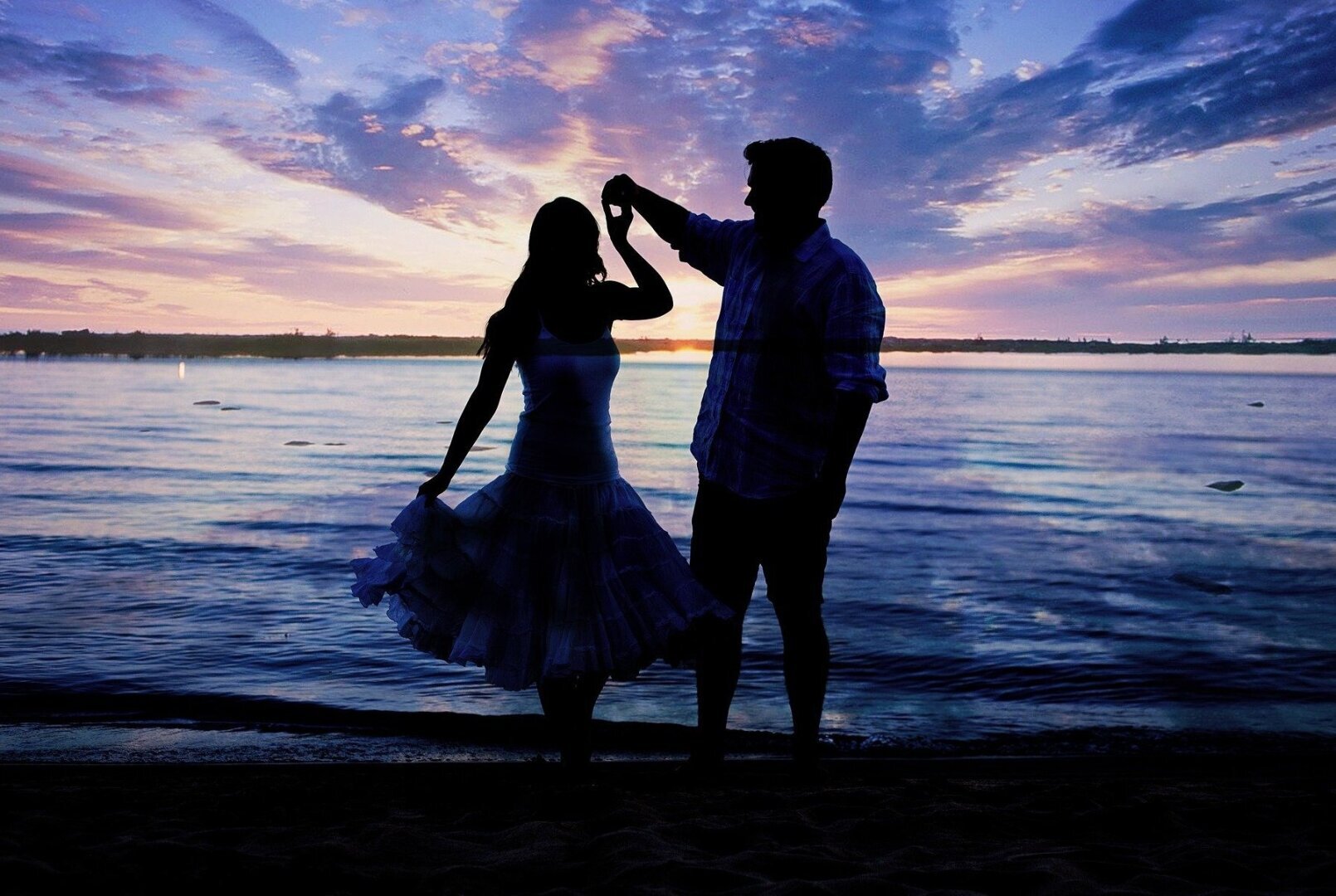 Понимаешь в чем проблема? Мы когда поженились, составили брачный договор, а там написано, что всё что мы приобрели, всё принадлежит мужу