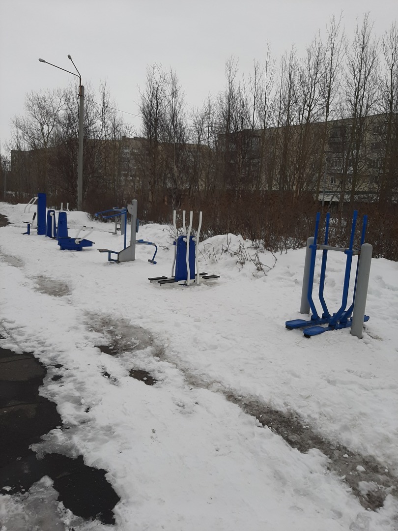 Мои впечатления от весны на Белом море: льдины, открытое море и набережная, а также спортивная площадка для тренировок