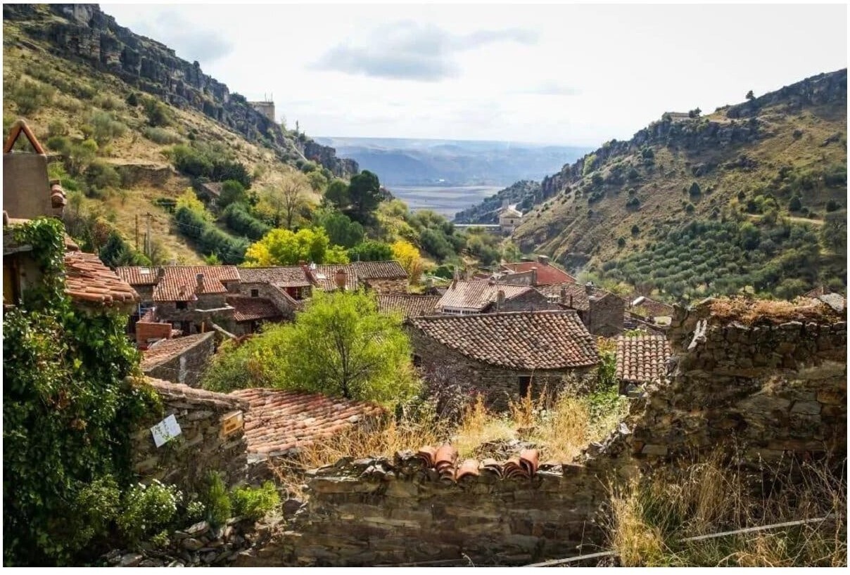 Обзор самых красивых средневековых деревень Испании.