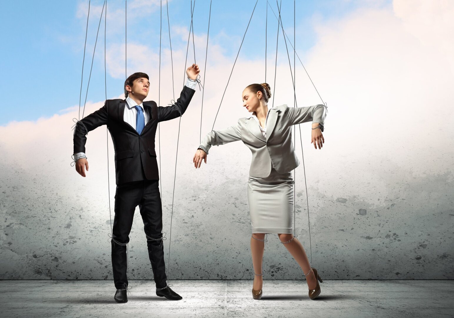 Кто кем управляет - эмоции нами или мы эмоциями?