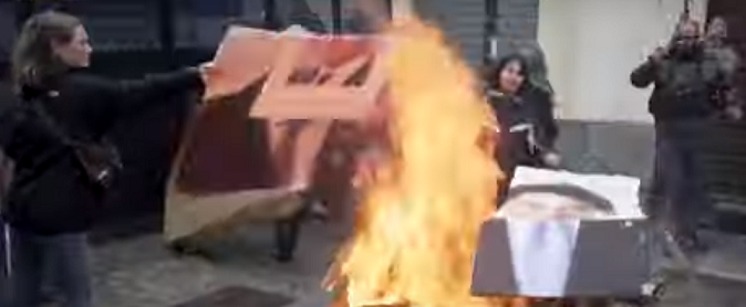 Развеваются флаги Палестины, сжигаются портреты лидеров «Большой семерки». В Италии вспыхивают протесты