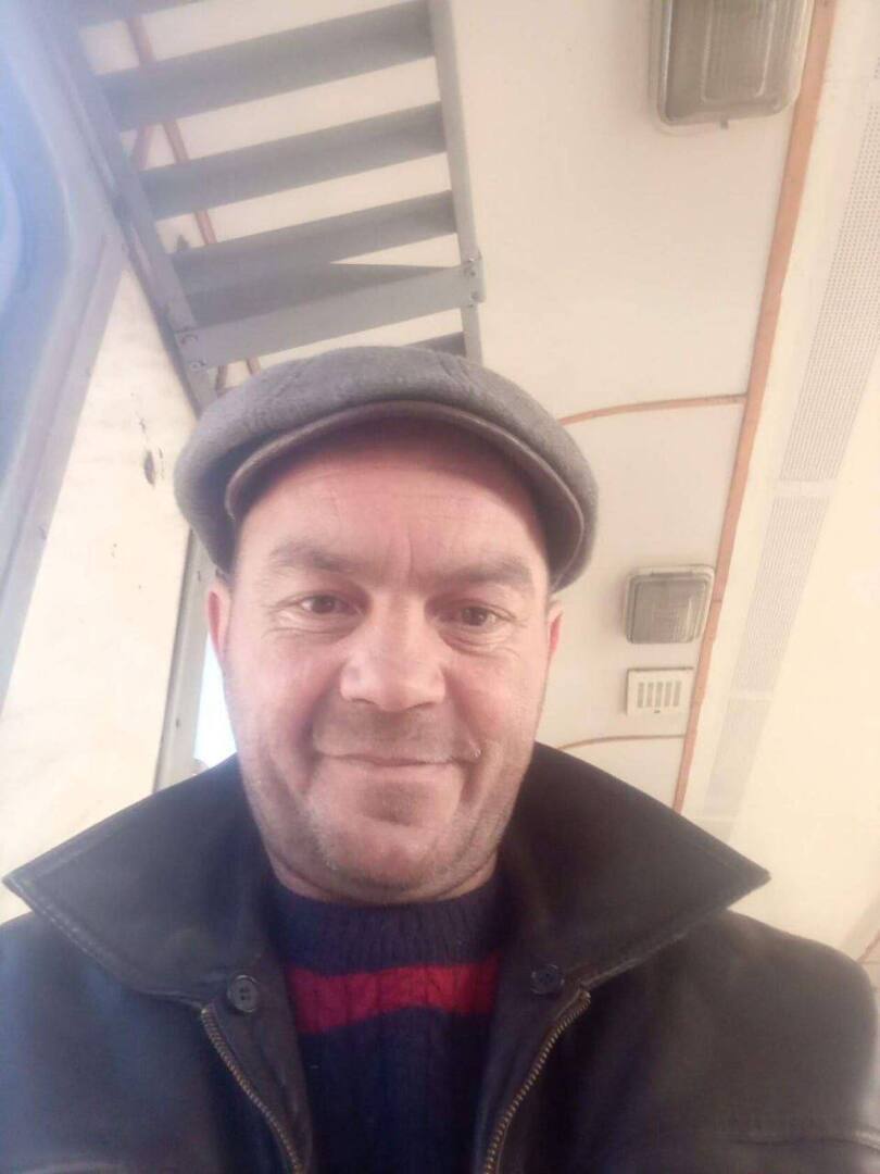 Это Сережа Кармазин, 46 лет.