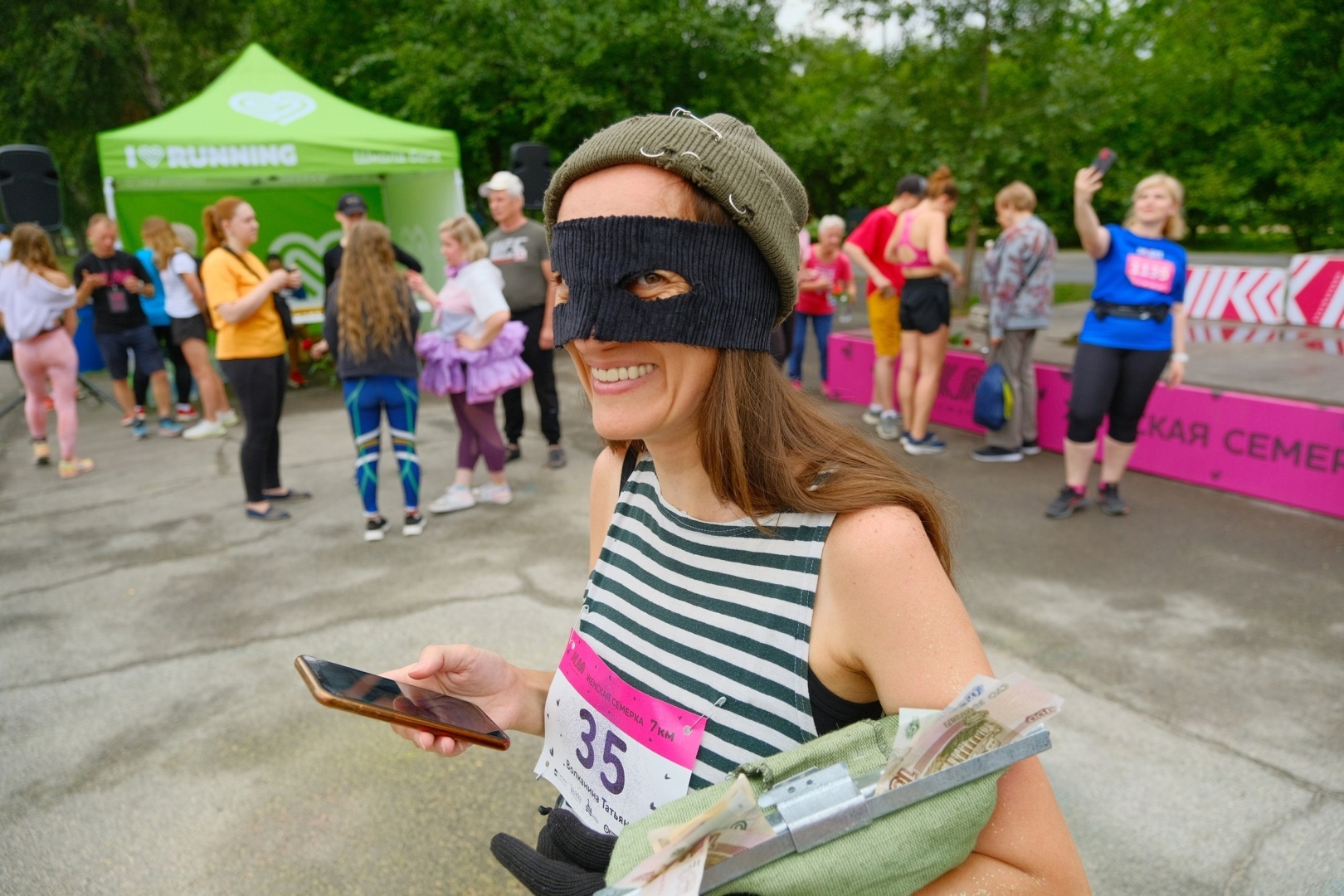 Очень нужна помощь каждого в идее костюма для бега. Будет моментами смешно, но отнеситесь серьёзно.