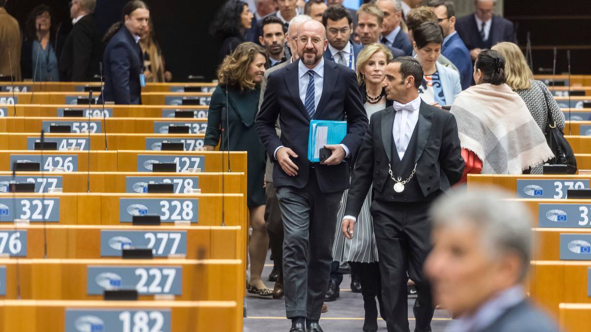 Заработки депутатов Европарламента ошеломляют. Мы знаем суммы