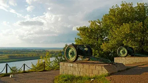 Мы так же как и жители Санкт-Петербурга можем гордится своей архитектурой. Музей под открытым небом.Туристические места.