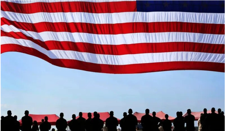 Американский Долговой Кризис: Фискальный Канат над Пропастью