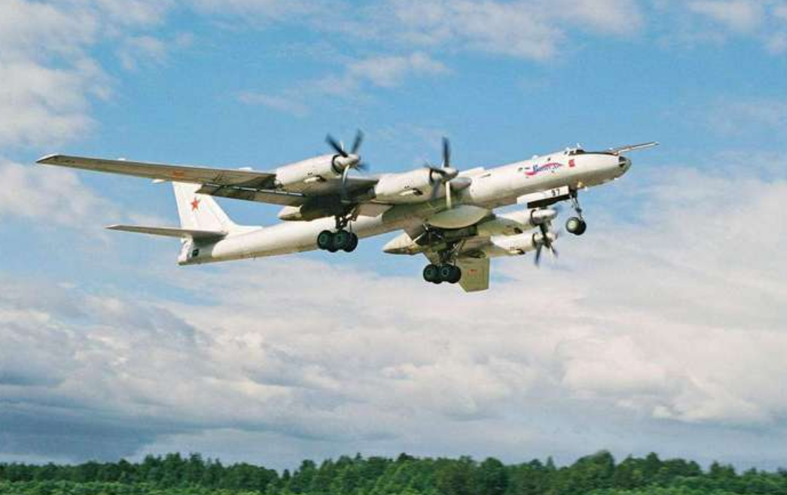 Загадка гибели самолета Ту-95РЦ над Атлантикой: что случилось с советским стратегическим ракетоносцем в роковой август 1976 г.? Версии произошедшего