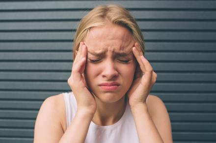 Мигрень – это не просто головная боль, а мигрень с аурой еще хуже