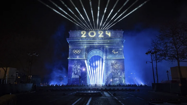 Грязная Сена, клопы и протесты с сожжением колец — у Парижа правда проблемы с Олимпиадой?