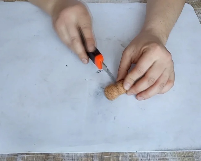 Крутая самоделка из пробки от вина.