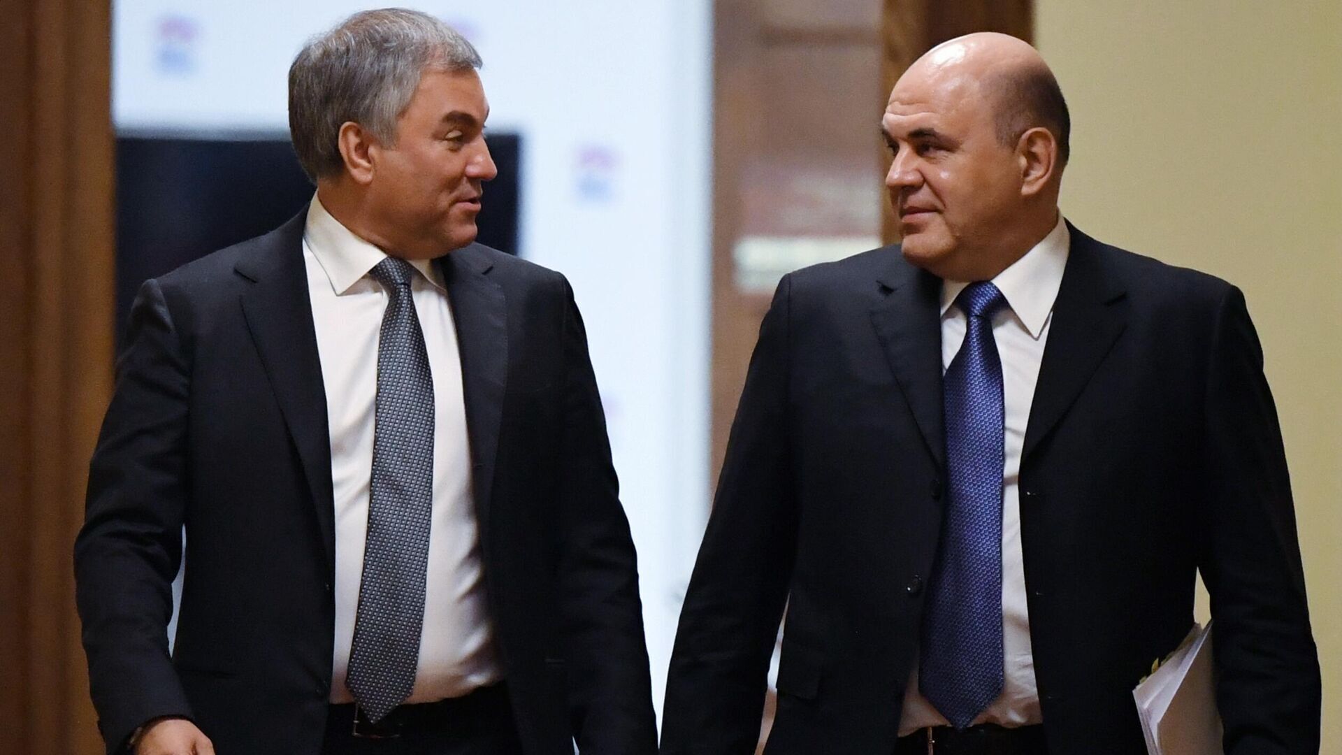 Мишустин и Володин обсудили ежегодный отчет правительства в Госдуме...