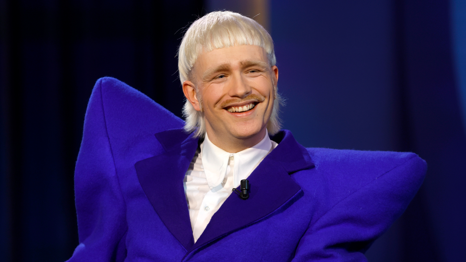 Краткий обзор Евровидения 2024: Небинарный чемпион из Швейцарии, ведьма из Ирландии и скандал с конкурсанткой из Израиля