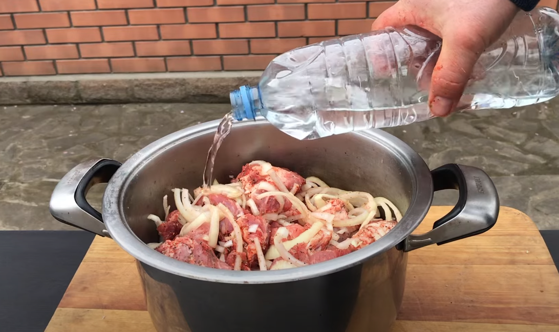Как я мариную мясо для шашлыка. Очень просто и удивительно вкусно