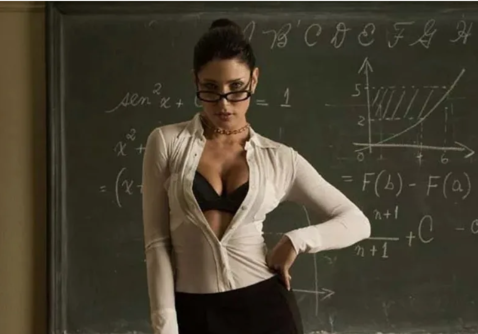 Учительница - одна из самых популярных профессий... для эротических фантазий.