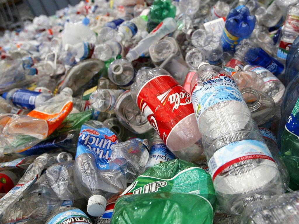 Почему сейчас стало столько много отходов из пластика?