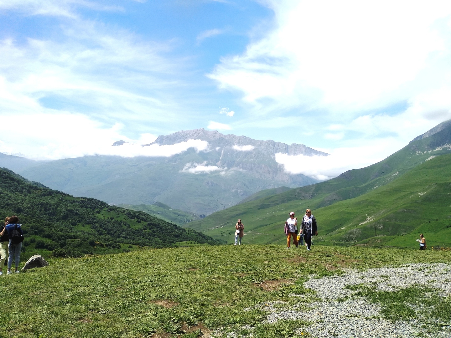 Как мы побывали в Кармадонском ущелье Северного Кавказа – последнем пристанище киногруппы Сергея Бодрова
