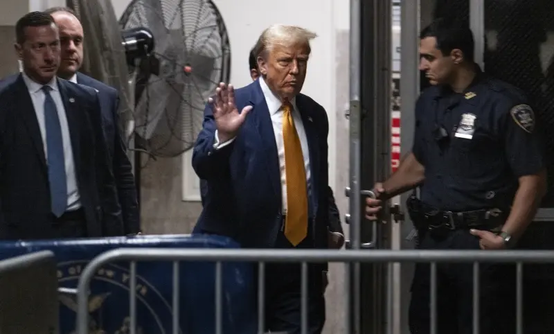 Коэн подвергается перекрестному допросу