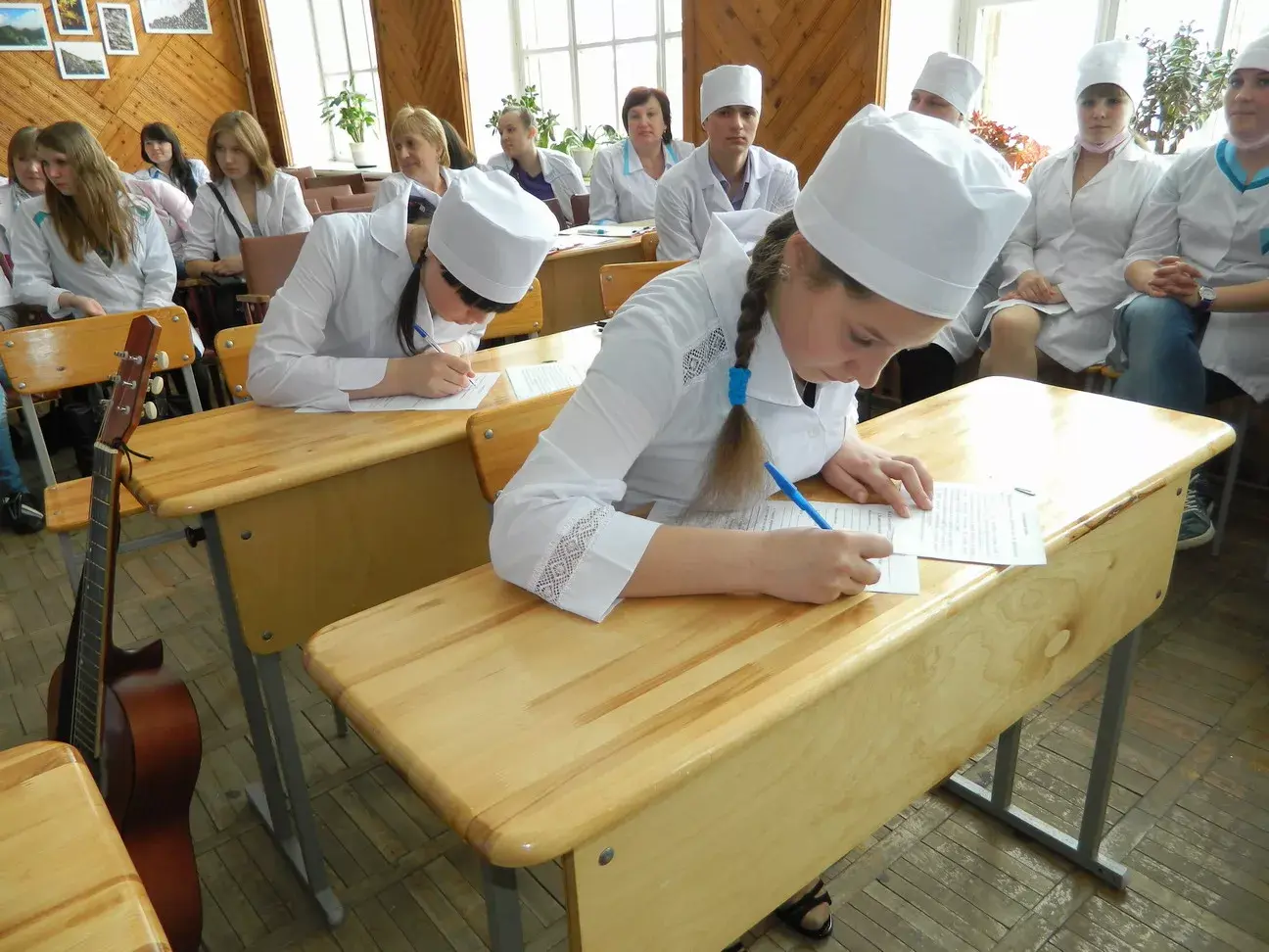 Проблема нехватки медиков решается закрытием училища!