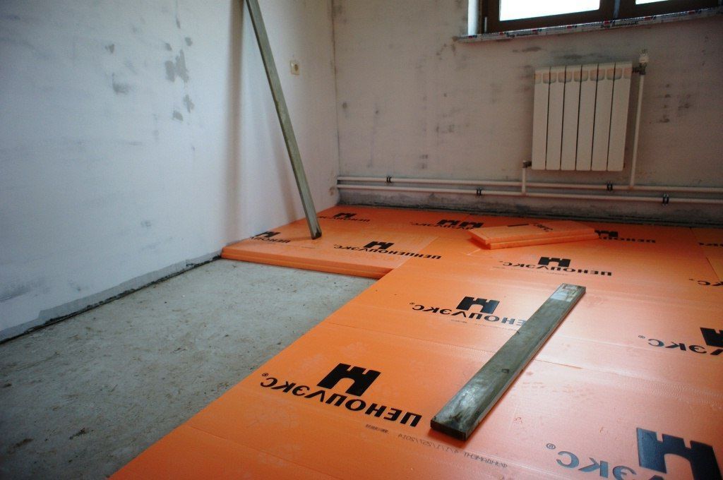 Утепление полов в частном доме: как обеспечить комфорт с минимальными затратами?